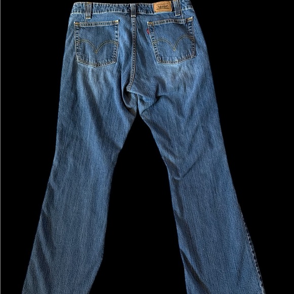 Levi's Classic Blue Wide Leg Jeans - Picture 5 of 6